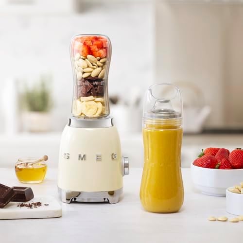 SMEG 50's Retro Style Personal Blender with Backlit Knob and Two 600 ML BPA Free bottles PBF01CRUS Cream - Image 5