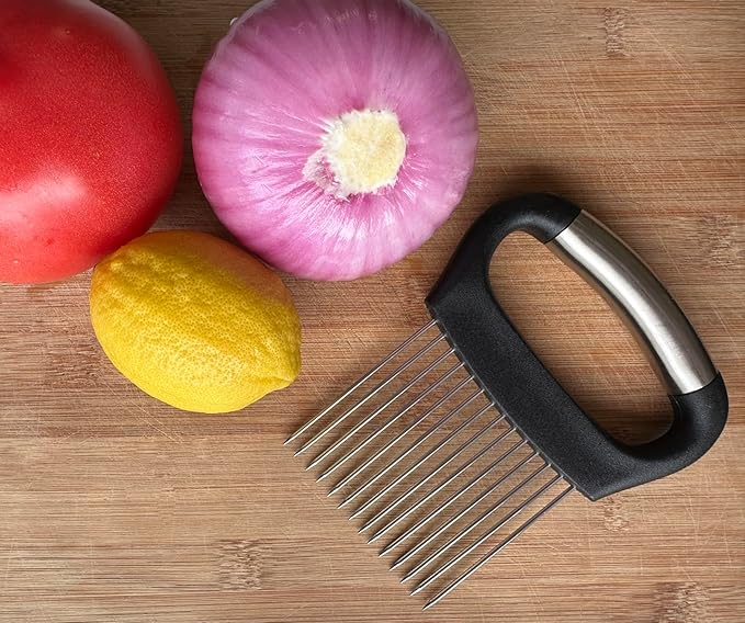 Large Onion Holder for Slicing,Food Slice Holder,Kitchen Chopper Assistant Tool for Vegetable Slicers,Fruit Cutters,Meat Tenderizers,Home Kitchen Tool with Protective Cover Gifts for Mom Grandma Women