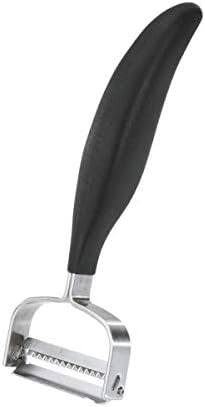 13660 Julienne Peeler, Striscia