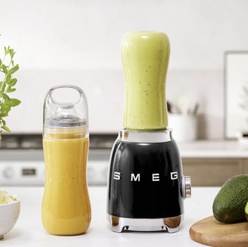 SMEG 50's Retro Style Personal Blender with Backlit Knob and Two 600 ML BPA Free bottles - Image 5