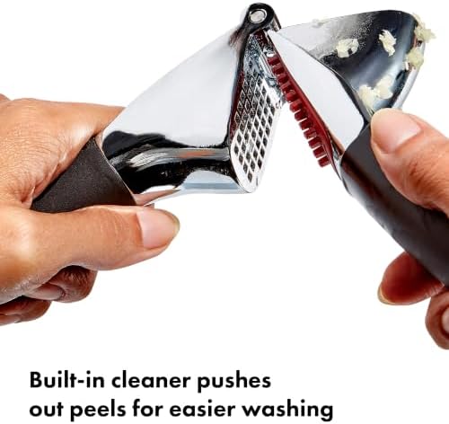 OXO Good Grips Garlic Press, Easy to squeeze & Self Cleaning Tool, Black - Image 3