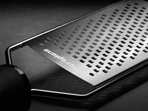 Microplane Gourmet Series Cheese Grater (Coarse, Red)