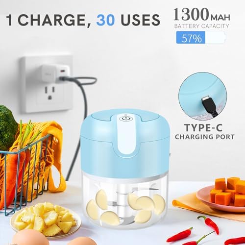 Electric Garlic Chopper, 250ml Mini Food Processor, USB Rechargeable Garlic Mincer, Wireless Small Food Chopper for Onion, Veggie, Ginger, Chili, Fruit, Meat