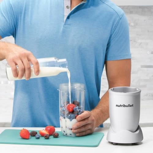 nutribullet Pro Personal Blender, Shakes, Smoothies, Food Prep, and Frozen Blending, 32 Ounce Cup, 24 Ounce Cup, Flip-top Travel Lid, 900 Watt, Matte White, NB9-0901AW - Image 5