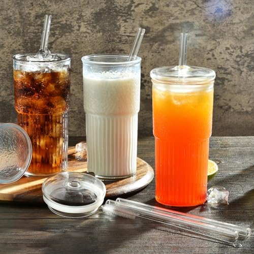 Glass Cups with Lids and Straws, 22 oz High Borosilicate Clear Iced Coffee Glass Tumblers, Drinking Glass Smoothie Tea Water Cups, Pack of 2 with Cleaning Brush