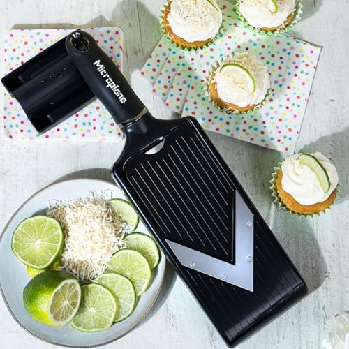 Microplane Adjustable Mandoline Slicer with V-Blade and Julienne Stainless Steel Blades, Handheld Mandoline for Potatoes, Carrots and Other Vegetables - Image 3