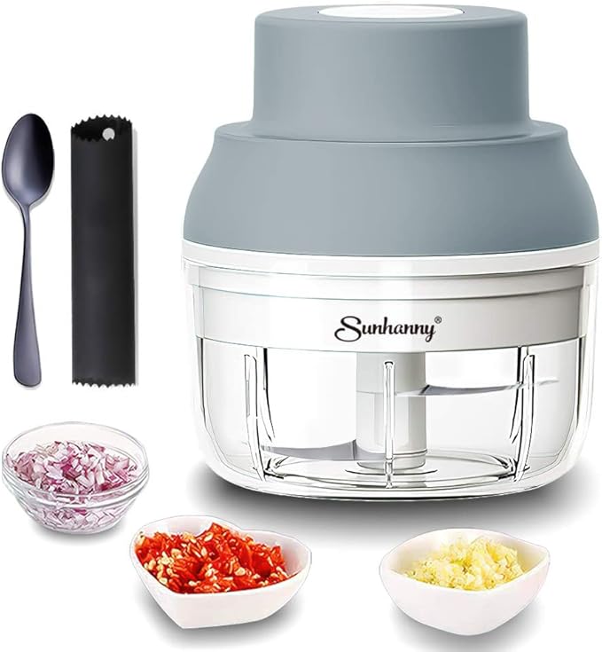 Electric Garlic Chopper Mini, Electric Garlic Masher Crusher, Food Processor Small with Garlic Peeler And Spoon, 100ML, Gray