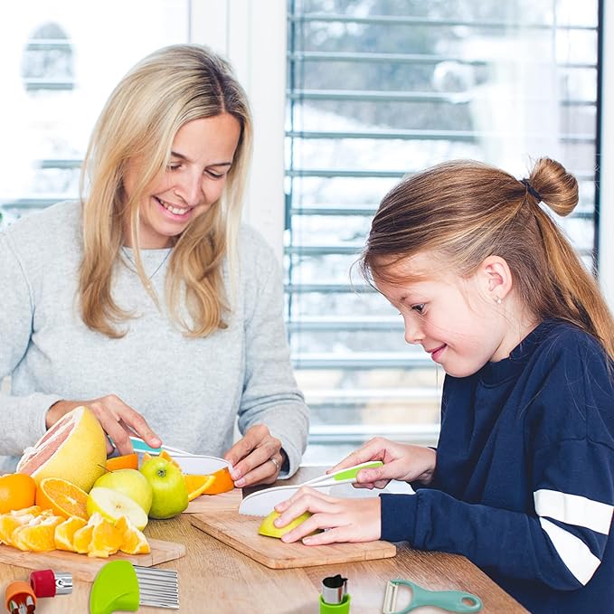 RISICULIS 21 Pieces Toddler Knife, Kids Knife Set Includes Wood Kids Safe Knifes, Plastic Toddler Knifes, Cutting Board, Apron, Chef Hat, Y Peeler, Crinkle Cutter, Cake Scraper