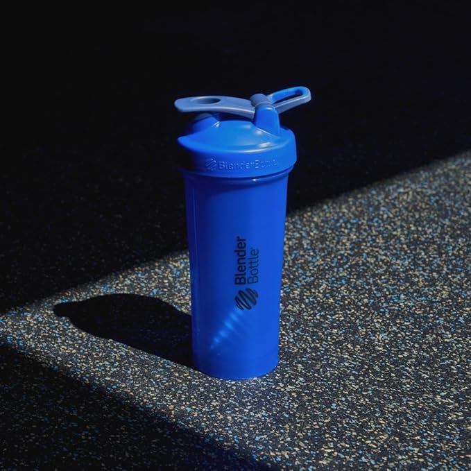 BlenderBottle Classic V2 Shaker Bottle Perfect for Protein Shakes and Pre Workout, 20-Ounce, Reflex Blue