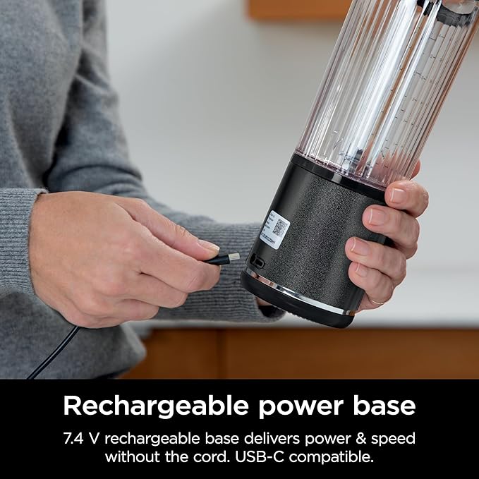 Ninja Blast Portable Blender, Cordless, 18oz. Vessel, Personal Blender for Shakes & Smoothies, BPA Free, Leakproof Lid & Sip Spout, USB-C Rechargeable,NAVY/SILVER, BC1555NV (Renewed)