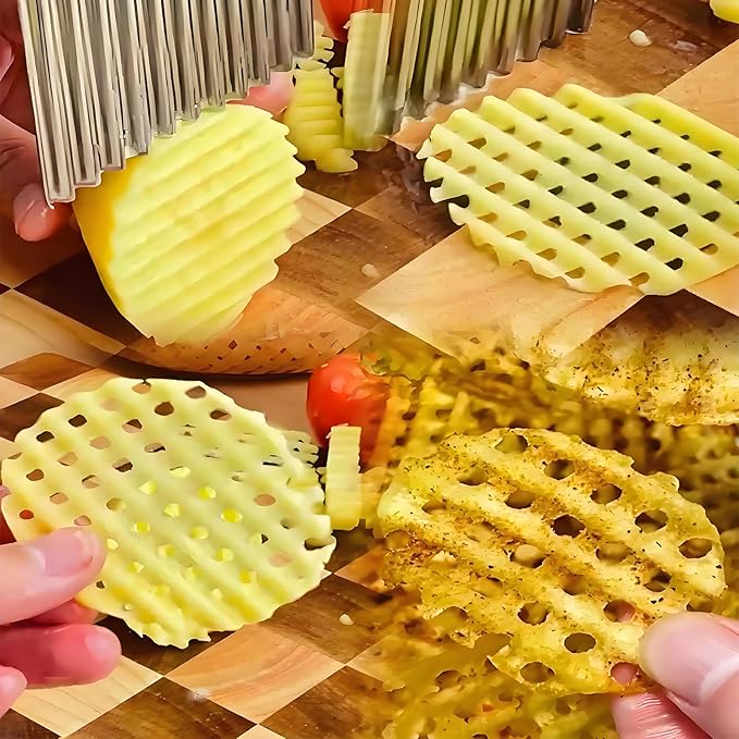 Crinkle Cutter for Veggies & Potatoes - Heavy Duty Stainless Steel Wave Knife & French Fry Slicer Crinkle Cutting Tools with Comfortable Handles for Carrots, Onions, and Fruits(1 Pcs)
