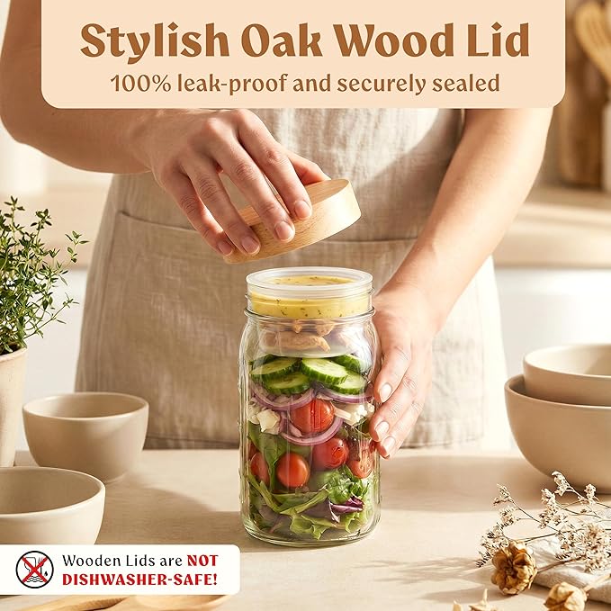 EDELHAUS 4 Pack Glass Salad Jars with Wooden Lids for Meal Prep, Leakproof Container with Two Small Built in Cups for Wet/Dry Separation for Salad Dressing and Ingredients, 32oz Mason Jars (Oak)